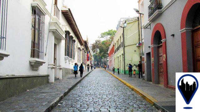 Historic Caracas: Tour of Old Neighborhoods and Monuments